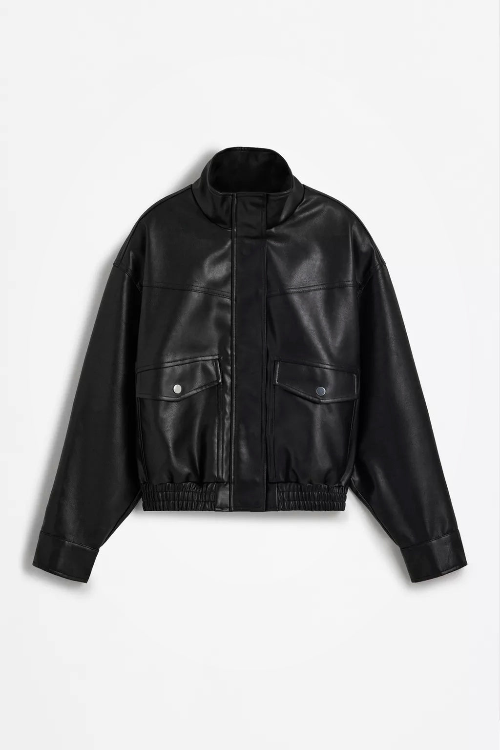 Chaqueta corta de piel sintética para mujer – negro, chic y moderna – Modenique